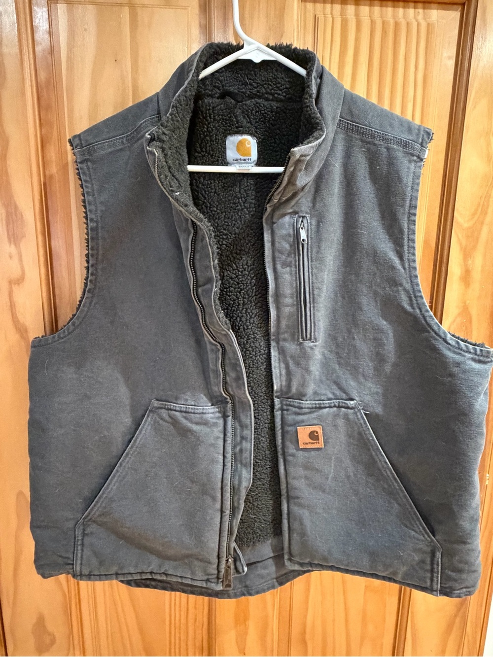 Carhartt Men’s Dark Gray Sherpa-Lined Vest